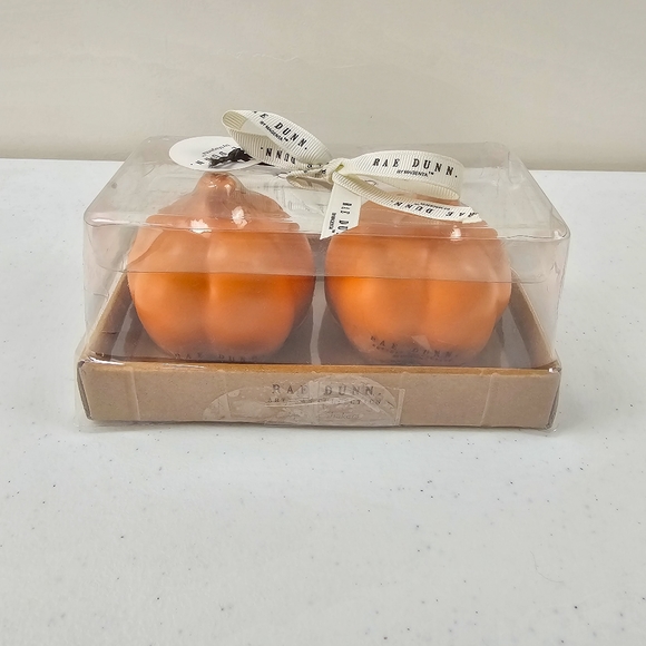 Rae Dunn Ceramic Pumpkin Salt and Pepper Shakers NWT - Picture 2 of 6